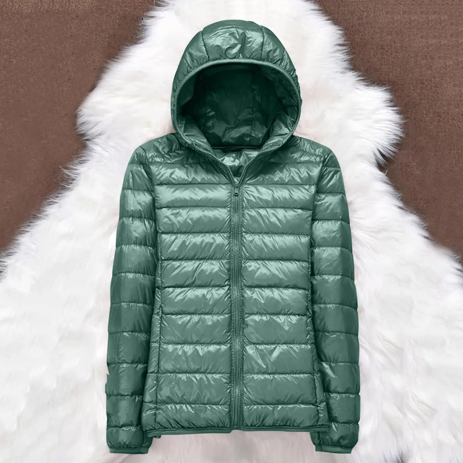 Puffer Jacket Womens with Hood Winter Warm Packable Bubble Jacket Lightweight Slim Fit Short Duck Down Coat