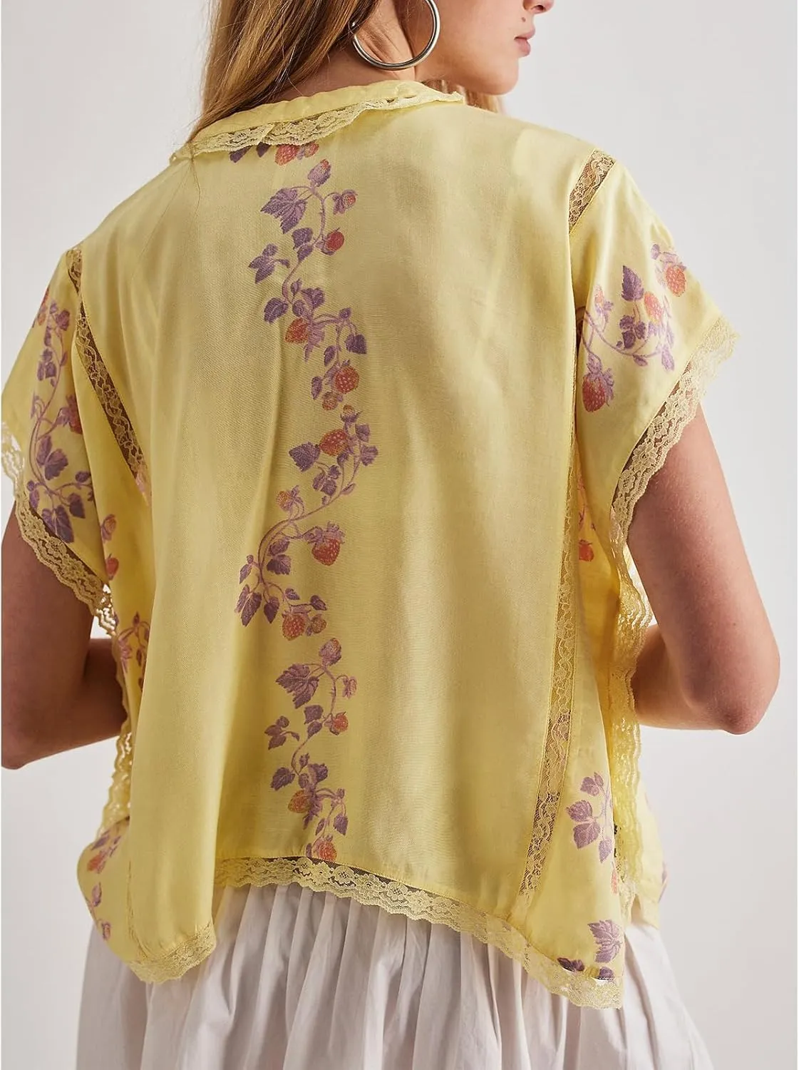 Women Lace Sheer Tank Tops Cropped Tie Strap Button Up Lace Trim Patchwork Cami Vest Cute Y2K Summer Trendy Going Out Top