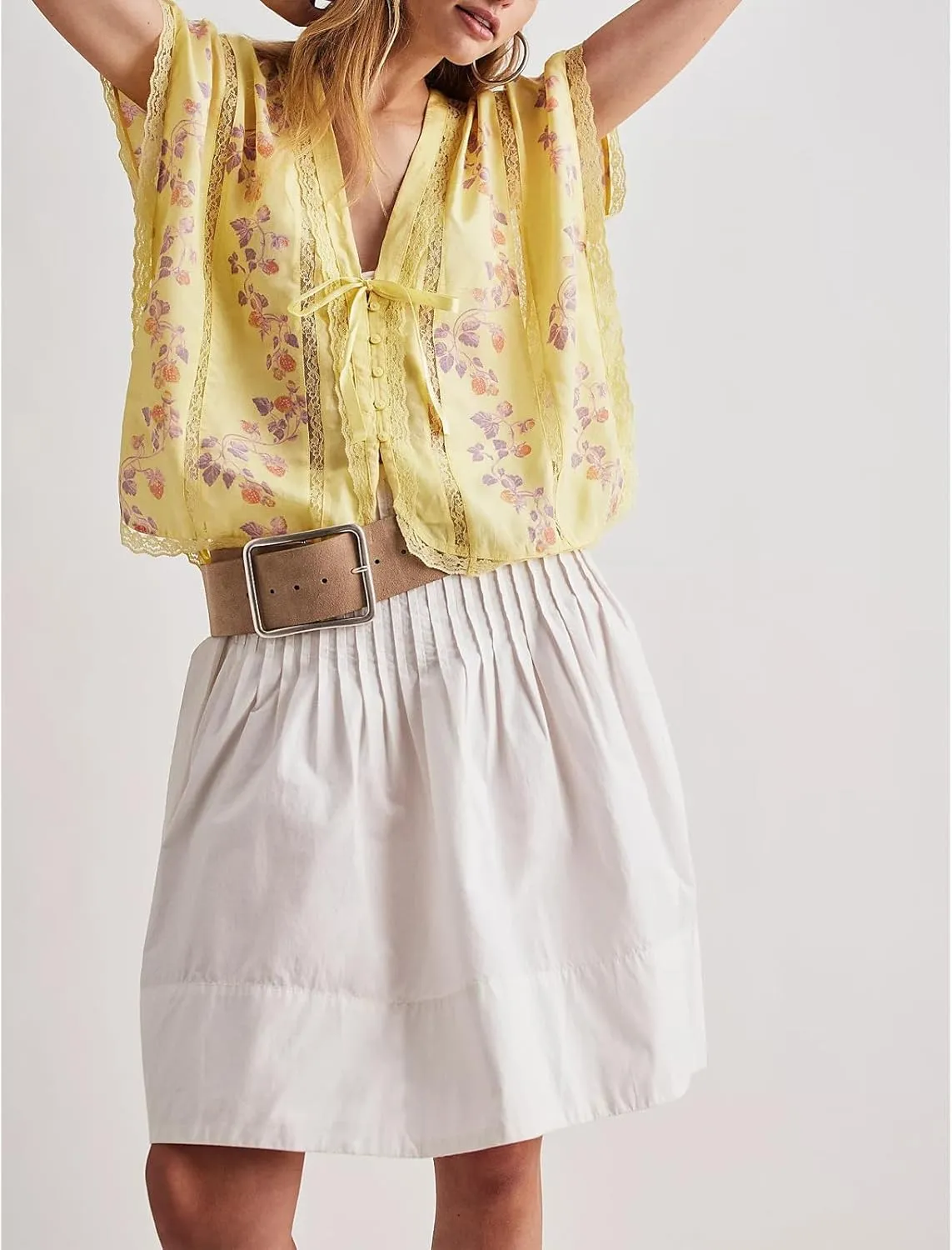 Women Lace Sheer Tank Tops Cropped Tie Strap Button Up Lace Trim Patchwork Cami Vest Cute Y2K Summer Trendy Going Out Top