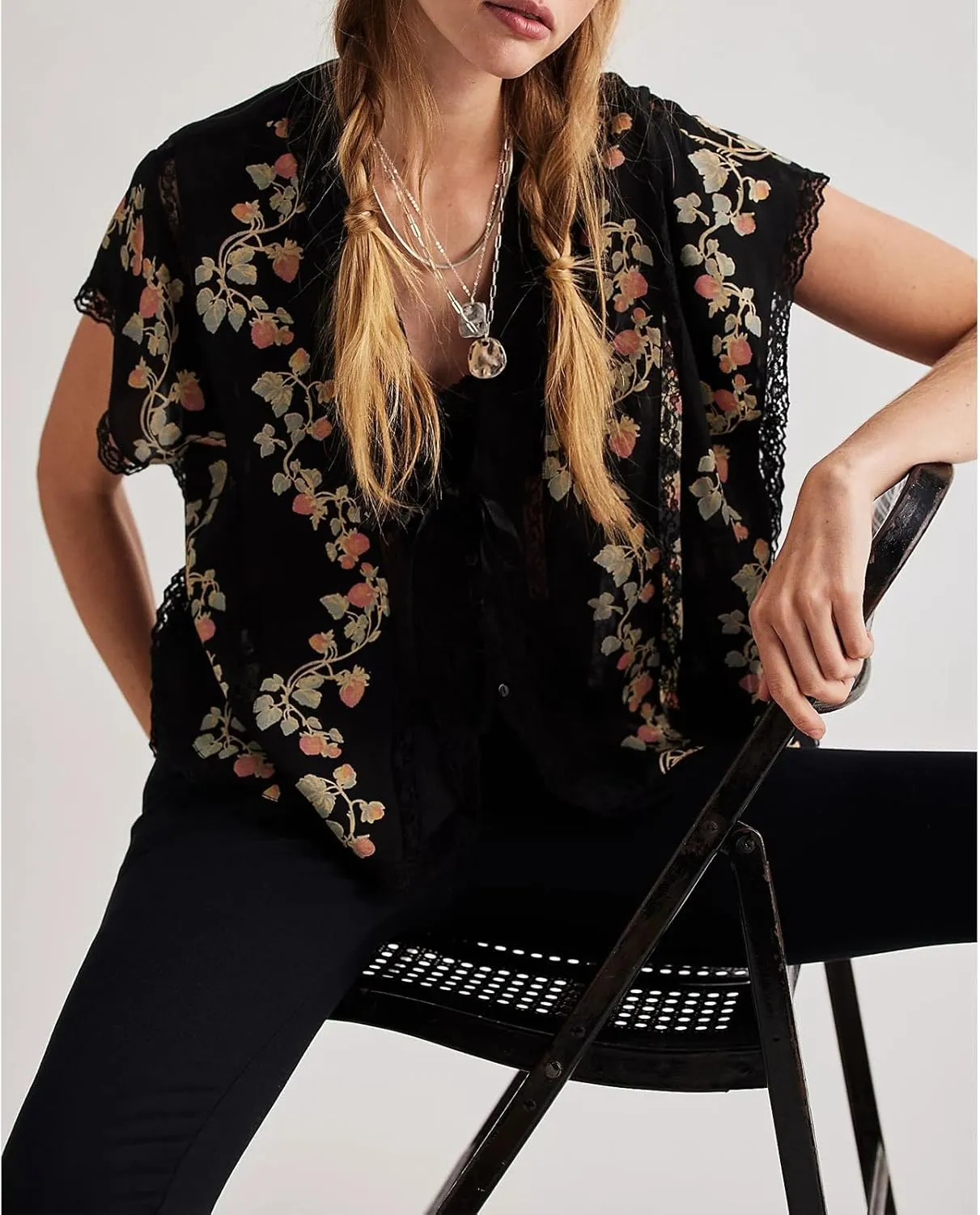 Women Lace Sheer Tank Tops Cropped Tie Strap Button Up Lace Trim Patchwork Cami Vest Cute Y2K Summer Trendy Going Out Top