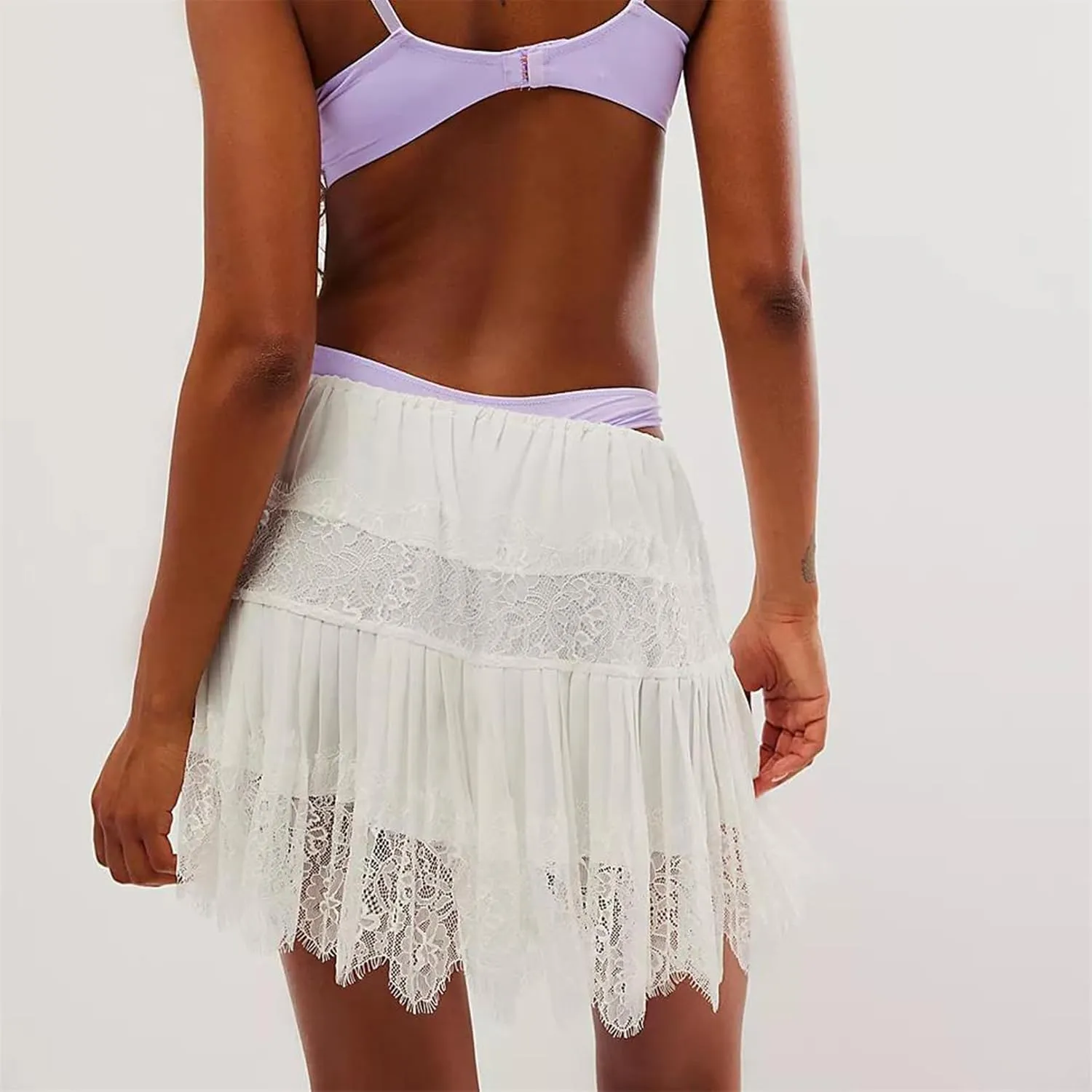 Women Y2k Lace Pleated Mini Skirt Low Rise Floral Lace Ruffle Ruched Tiered Short Skirt Summer Lace Slip Underskirts