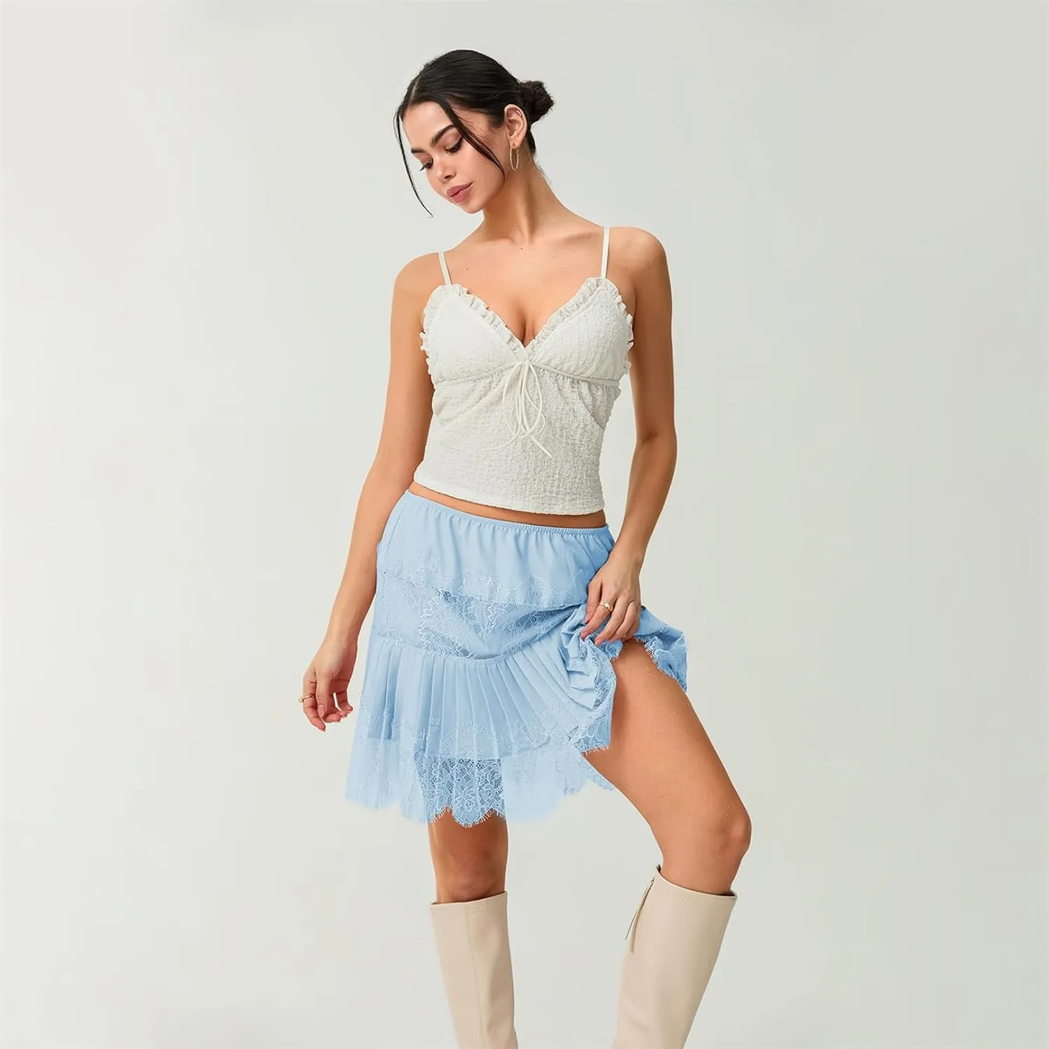 Women Y2k Lace Pleated Mini Skirt Low Rise Floral Lace Ruffle Ruched Tiered Short Skirt Summer Lace Slip Underskirts